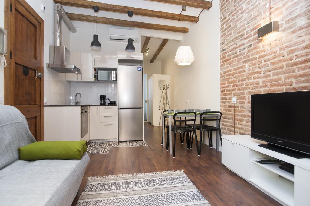 Apartments Barcelona Sagrada Chambre photo