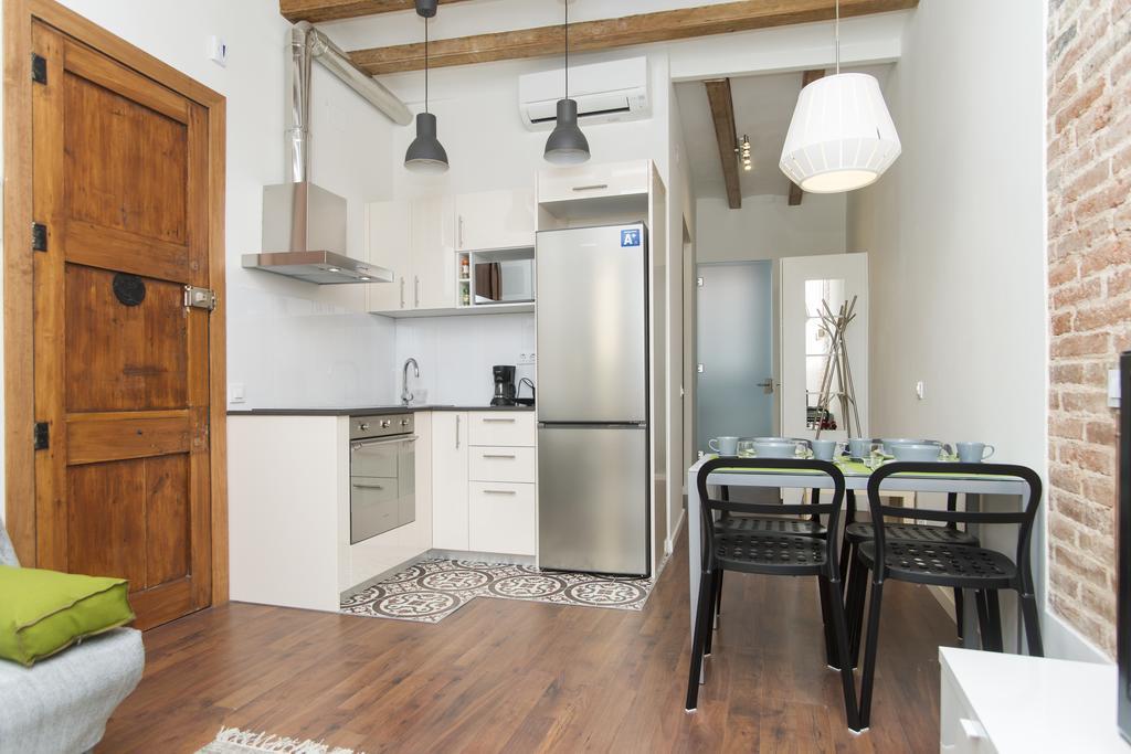 Apartments Barcelona Sagrada Chambre photo