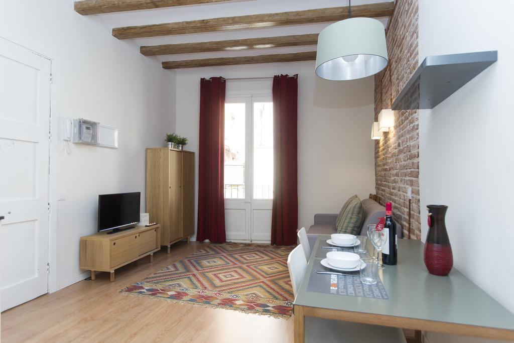 Apartments Barcelona Sagrada Chambre photo
