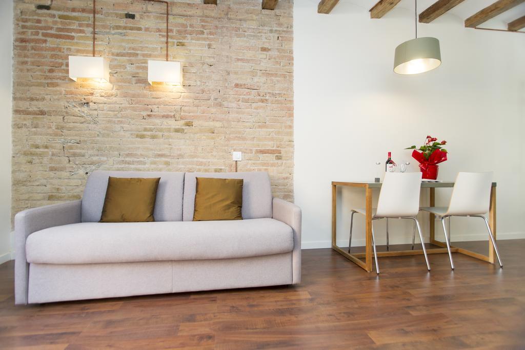 Apartments Barcelona Sagrada Chambre photo