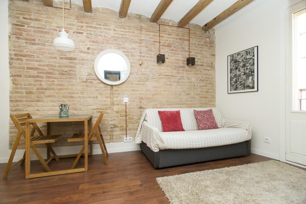 Apartments Barcelona Sagrada Chambre photo