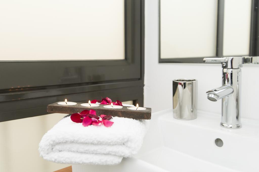 Apartments Barcelona Sagrada Chambre photo