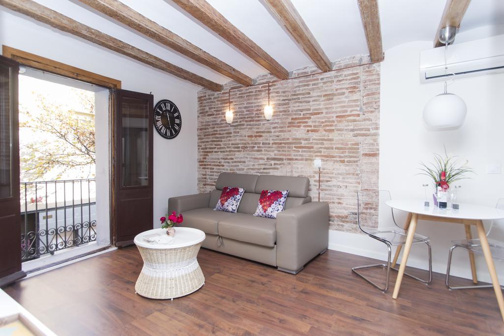 Apartments Barcelona Sagrada Chambre photo