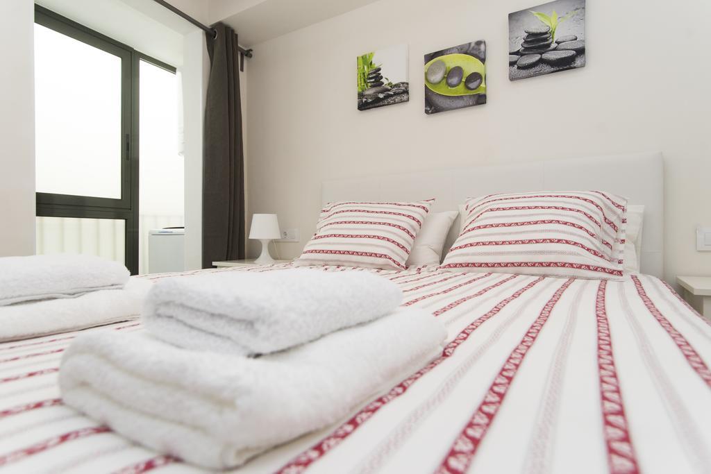 Apartments Barcelona Sagrada Chambre photo