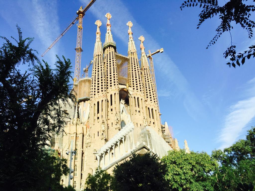 Apartments Barcelona Sagrada Extérieur photo